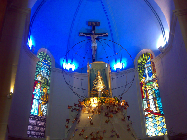 LAS VITRALES DE LA VIRGEN DE CAACUPÉ (FOTOGRAFÍAS DEL PORTALGUARANI.COM)